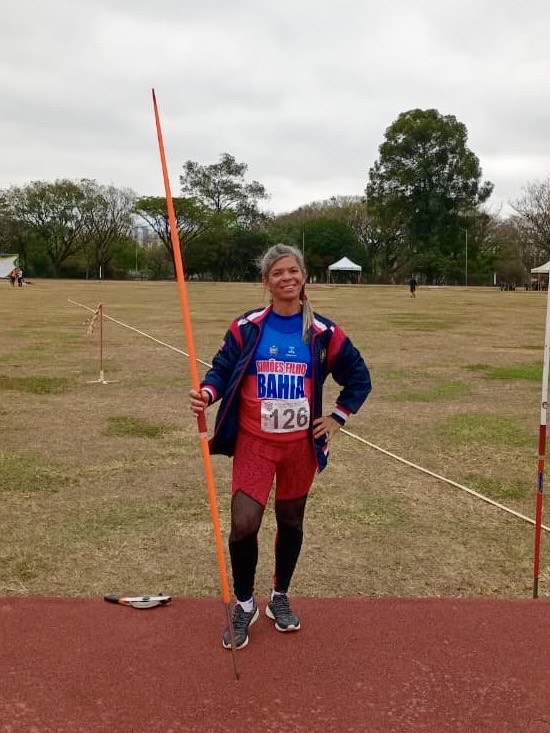 Atleta Lucy dos Santos brilha no XXIII Campeonato Brasileiro de Atletismo Master