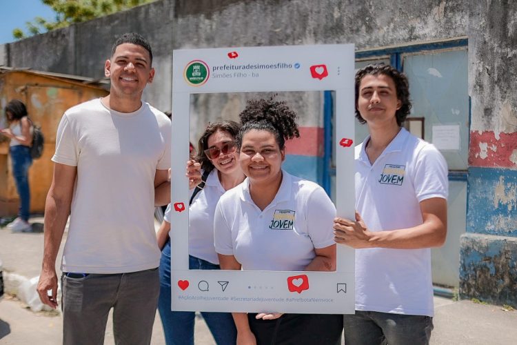 Ação “Acolhe Juventude: ENEM” incentiva estudantes de Simões Filho no dia da prova