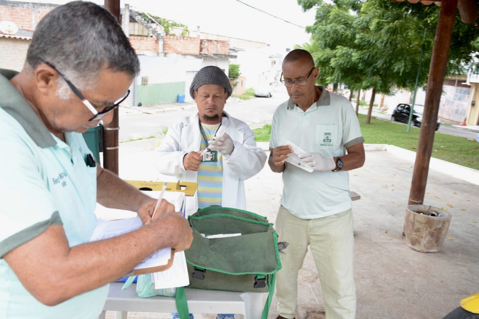 Prefeitura promove vacinação para cães e gatos no Ponto Parada nesta quarta-feira (29)