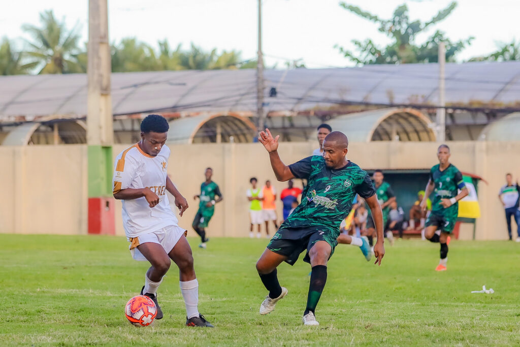 Seleção Simões Filho vence mais uma partida de Campeonato