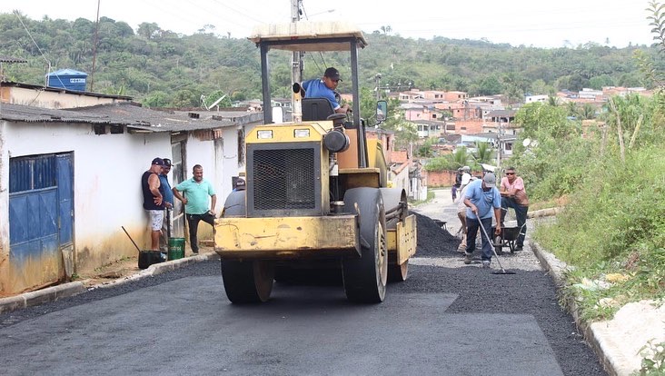 Prefeitura realiza pavimentação asfáltica no Loteamento João Aragão