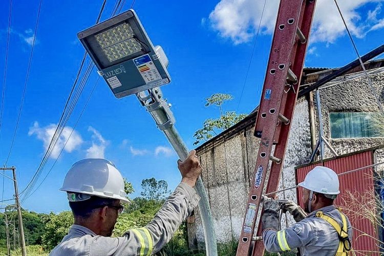 Prefeitura de Simões Filho instala novos pontos de iluminação em LED na via que liga a BR-324 ao bairro de Cotegipe
