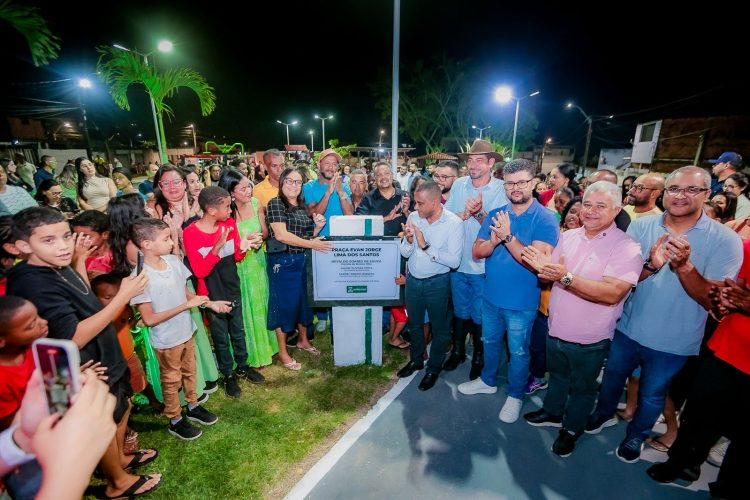 Simões Filho entrega nova Praça Evan Jorge Lima dos Santos, em Simões Filho 1